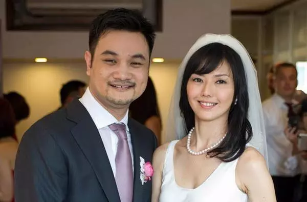 40歲孫燕姿PO出「第2胎9個月素顏孕肚照」!明明是高齡孕婦卻皮膚光滑,四肢纖細!網友傻眼:最不科學孕婦!