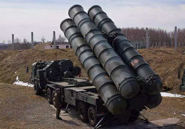 硬碰硬,美軍轟炸機突然兵分三路襲來,俄羅斯幾十架戰機迎戰