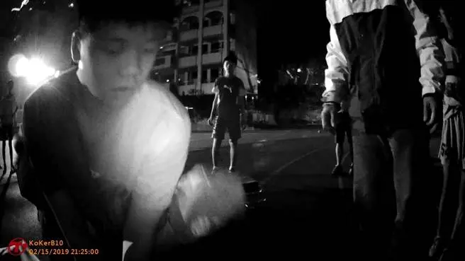 16歲少年「秒奔過去CPR」救回倒地沒呼吸路人,卻不願透露姓名!「如今身分曝光」網讚爆