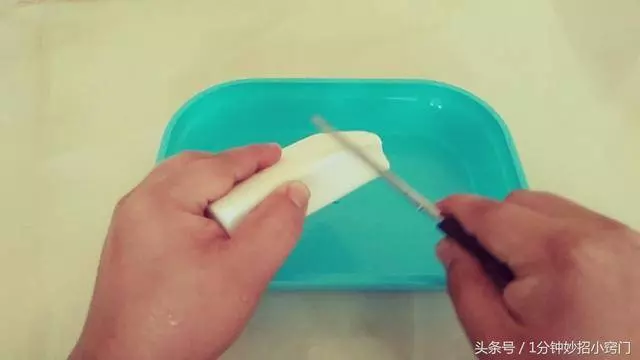 白糖和香皂放在一起太實用,解決了家家戶戶的問題,看完趕緊試試