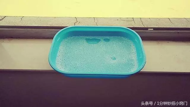 白糖和香皂放在一起太實用,解決了家家戶戶的問題,看完趕緊試試