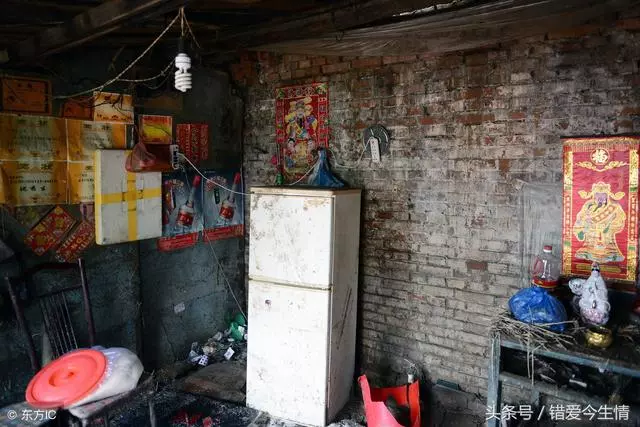 養母待我如親生,結婚前瞅見她給菩薩上香禱告,轉身我連夜逃跑
