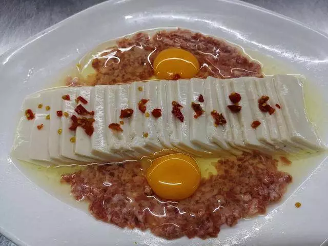 豆腐怎麼做才好吃?學會這個做法,簡單一蒸,好吃不油膩,挑食的孩子一大盤都吃乾淨了