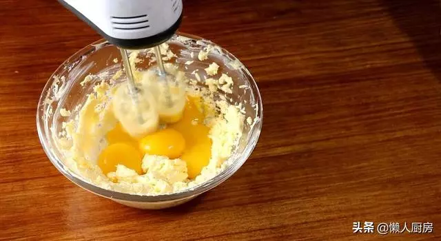 這是蔓越莓奶酥最簡單的做法,告訴你詳細做法和比例,特別好吃