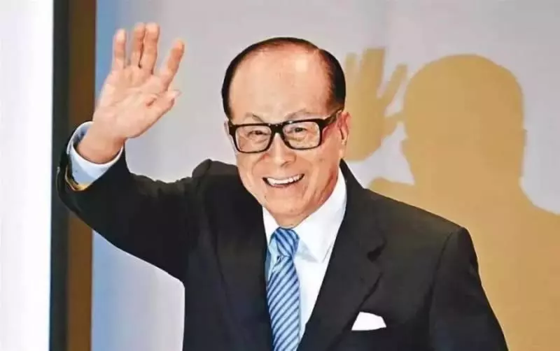與新加坡的這一次交易,李嘉誠帳面損失了185億港幣!