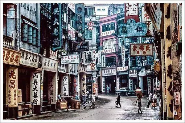 與新加坡的這一次交易,李嘉誠帳面損失了185億港幣!