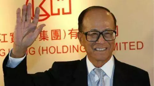 與新加坡的這一次交易,李嘉誠帳面損失了185億港幣!