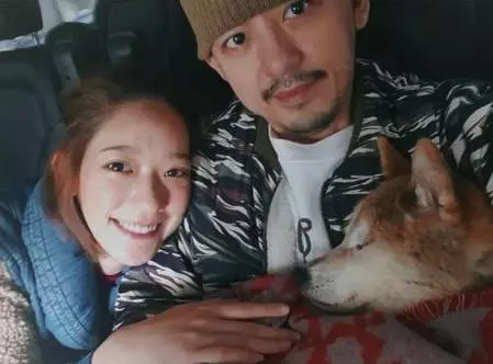 黃子佼女友孟耿如的弟弟傳出噩耗,年僅才23歲在家上吊輕生離世!