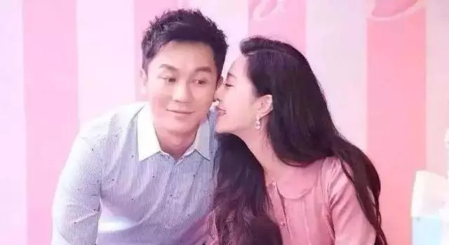 范冰冰近照曝光,小腹微凸現身民政局,未婚先孕?李晨曬照回應