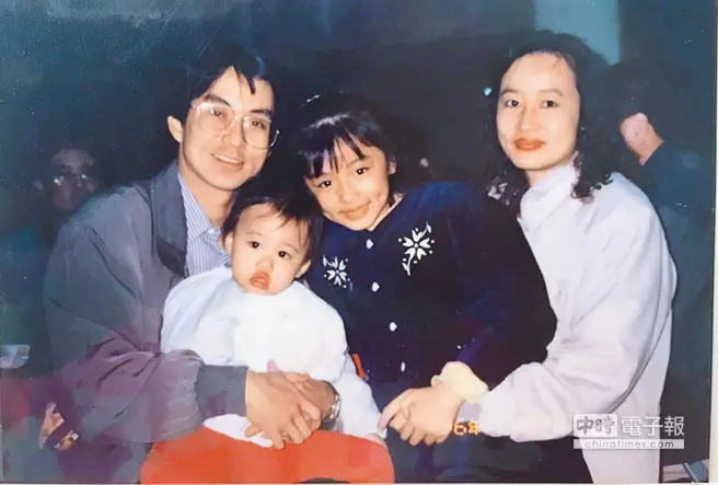 王瞳不滿被家人當搖錢樹「曾與母1年不說話」 「母女29年第一次溝通」誓言不再讓爸媽擔心