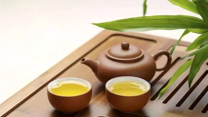 別太在意人走茶涼,物是人非