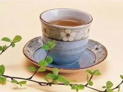別太在意人走茶涼,物是人非