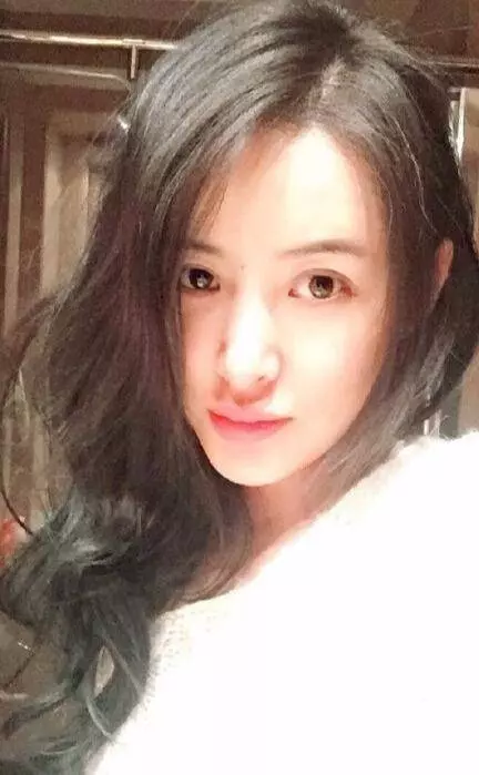 汪峰的四任妻子都長相大氣,章子怡不算是最好看的,眼光真的是好!
