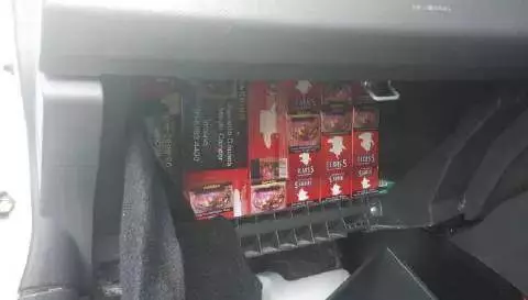 (就想從新山拼車去新加坡),卻被關卡人員盤查6小時!關進去差點出不來,再也不貪省錢了!