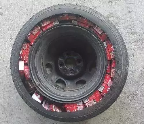(就想從新山拼車去新加坡),卻被關卡人員盤查6小時!關進去差點出不來,再也不貪省錢了!