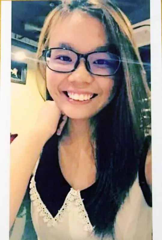 媽媽很擔心!女大生稱買麵包轉頭登上白色轎車,失蹤超過1個月!