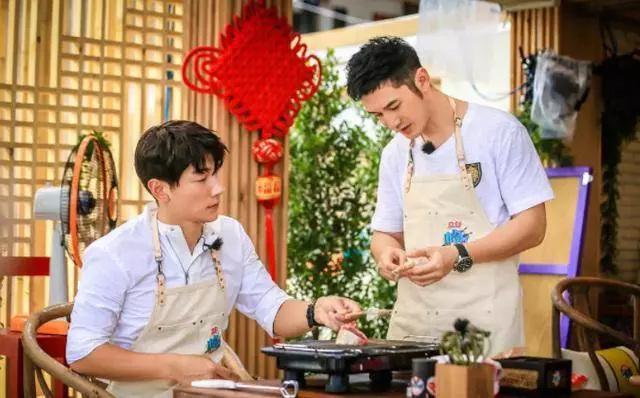 《中餐廳3》將襲,楊超越肖戰堪稱「神仙嘉賓」,趙薇和他還在