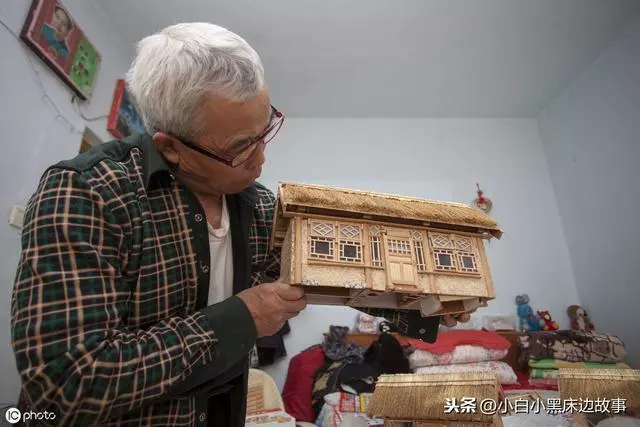 老人冷言冷語把親戚擋在門外,兒子一句話說的親戚面紅耳赤