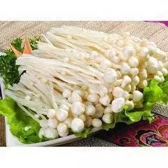 一 直以來都切錯金針菇了!金針菇原來要這樣切,快學起來!