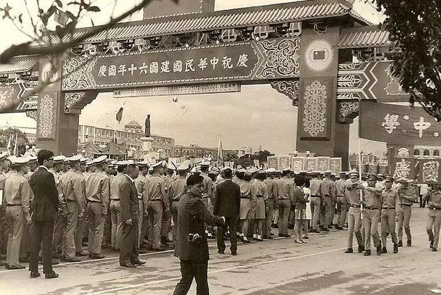 鏡頭下!一名日本人拍攝的1979年臺灣:陌生又熟悉,圖8的新娘太美不敢看 ...