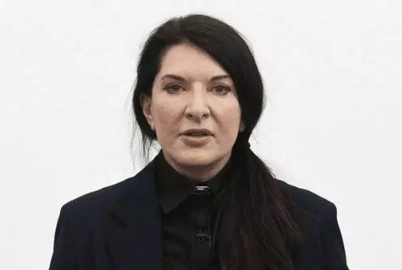 人性驗證!女子麻痺自己六小時任人擺布,眾人竟對她做這種事!?驚險結局讓她淚流滿面!