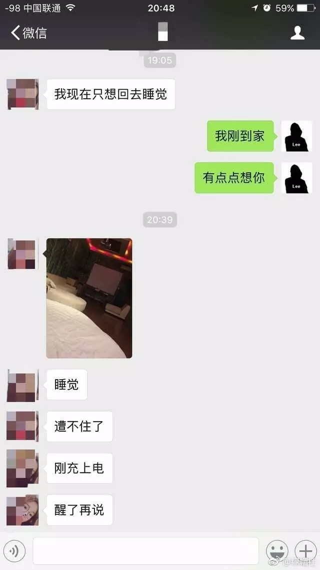 女友外出旅遊睡前甜發「房間照」!網友卻眼尖發現這超大亮點…完了綠到爆!