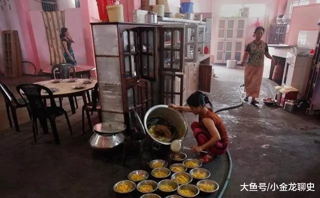 印度男子娶39個老婆,生89個孩子,他如何管理181人的大家族?