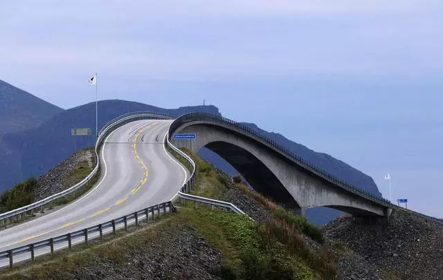 盤點世界上最危險的10條公路,每一條都是駕駛者的惡夢!台灣竟榜上有名