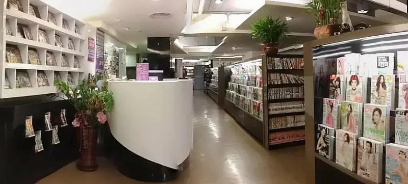 台北這些地方「一晚三百五」,爽看電影、漫畫、打遊戲,居然還能洗澡