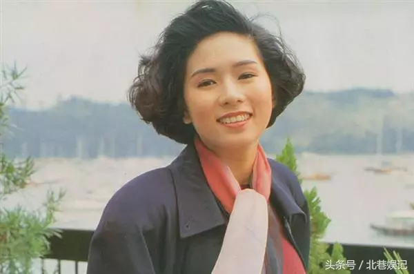 又一位明星去世!享年46歲!21歲出道,憑一角爆紅港臺,卻因意外導致右耳失聰,遭遇...去世!