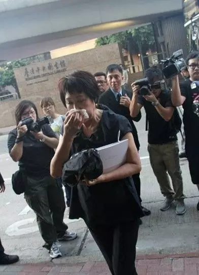 又一位明星去世!享年46歲!21歲出道,憑一角爆紅港臺,卻因意外導致右耳失聰,遭遇...去世!