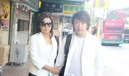 又一位明星去世!享年46歲!21歲出道,憑一角爆紅港臺,卻因意外導致右耳失聰,遭遇...去世!