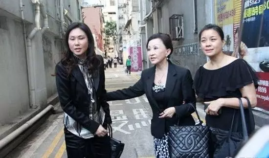 又一位明星去世!享年46歲!21歲出道,憑一角爆紅港臺,卻因意外導致右耳失聰,遭遇...去世!