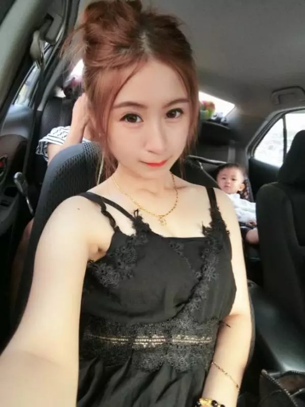 【請好好珍惜為你生孩子的女生】大馬正妹生完四胞胎後 見自己的肚子直接飆淚!!