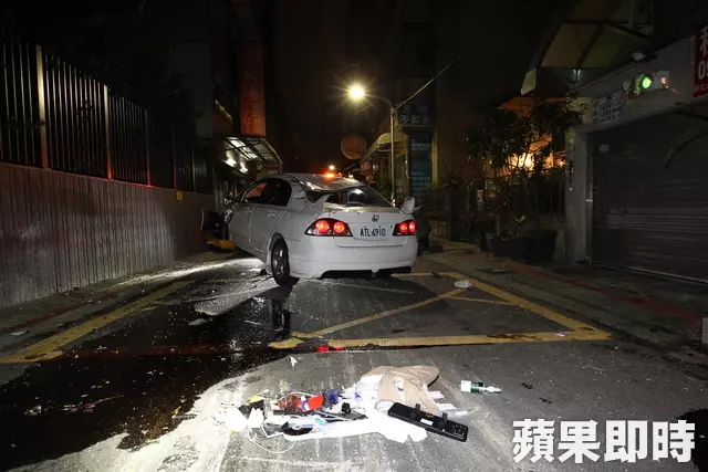 酒駕男連撞18車翻覆 酒測值0.75嗆「拍什麼!」