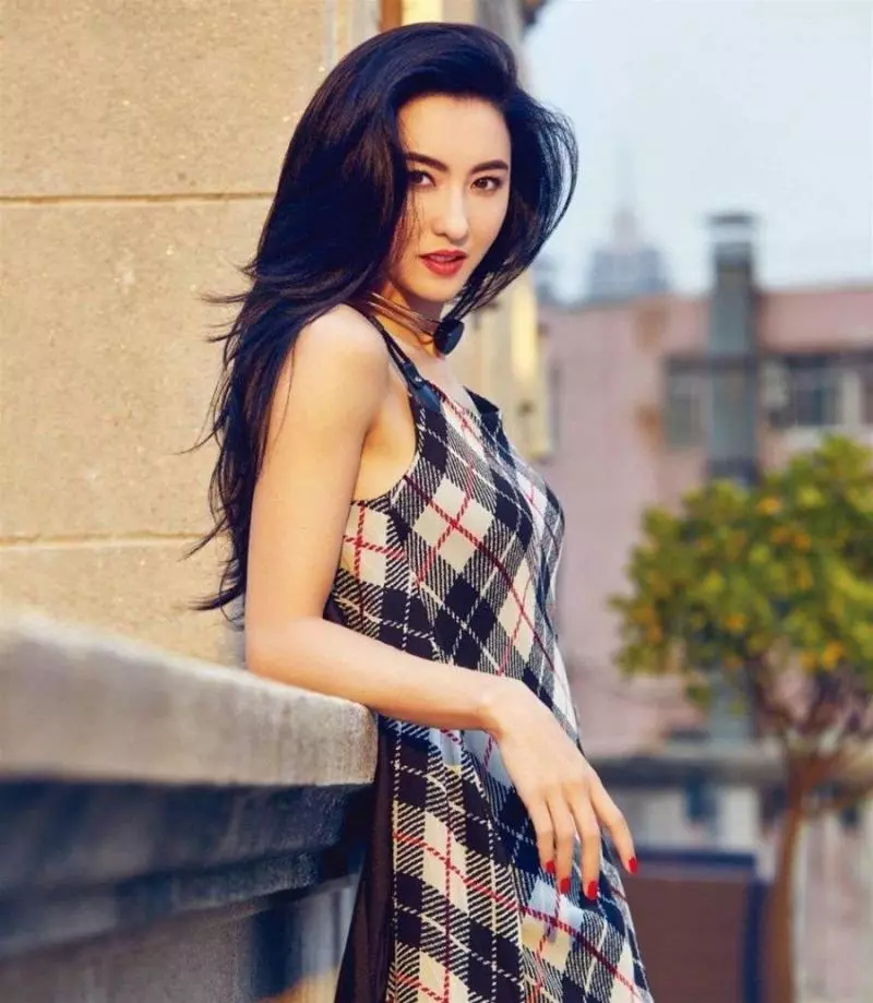 張柏芝新任老公正臉終於曝光,竟然是熟悉的他?街頭秀恩愛讓網友直呼【看不下去】