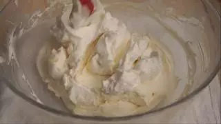 韓國又一家賣草莓蛋糕的火了!火爆ins的草莓盒子蛋糕,到底多少吃?