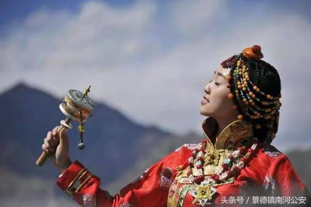 去西藏旅遊「白色帳篷」男人千萬別進!年輕藏族妹在內,進去就要對她負責了!