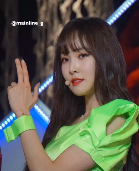 [GFRIEND][分享]190328 置身於粉藍夢境中…銀河X RAVI 百事可樂合作花概念照公開