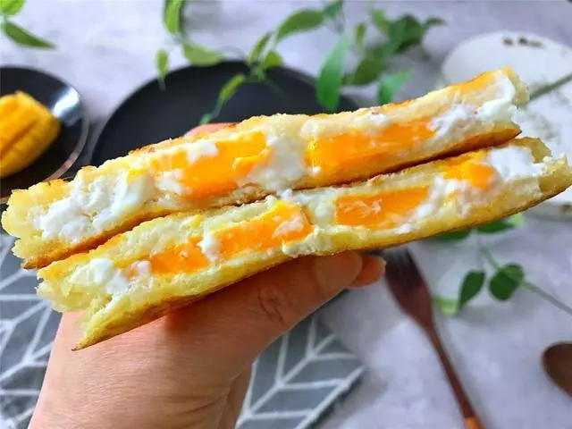 5分鐘快手早餐,比蛋糕簡單,比雞蛋餅頭好吃,簡單易消化,非常適合孩子和老人