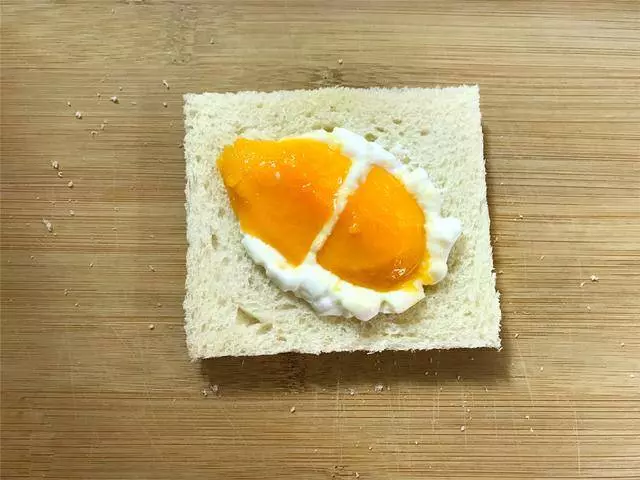 5分鐘快手早餐,比蛋糕簡單,比雞蛋餅頭好吃,簡單易消化,非常適合孩子和老人