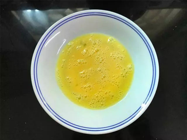 5分鐘快手早餐,比蛋糕簡單,比雞蛋餅頭好吃,簡單易消化,非常適合孩子和老人
