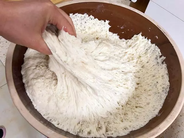 無論饅頭包子,都別再用水和牛奶和面了!用它做,更香更白更好吃