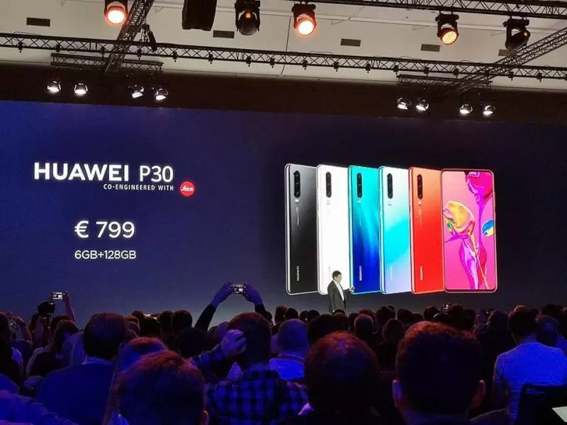 Huawei P30和P30 Pro終於公布!只需RM3682!Leica四攝!可Zoom 50倍!