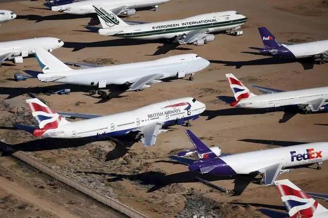 剛被判了「死刑」,8架波音737被轉移飛機墳場,不料半路又出事故