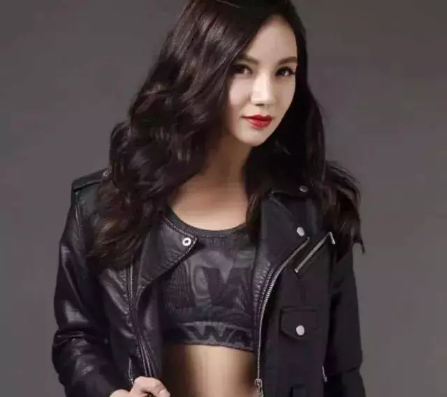 貴為新加坡富豪公主的 「新加坡第一美女」 曾絕望自殘,她開掛的人生為什麼會絕望 ?