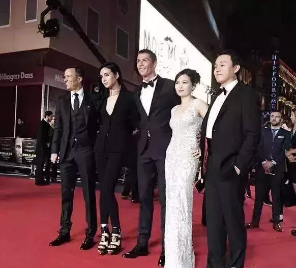 貴為新加坡富豪公主的 「新加坡第一美女」 曾絕望自殘,她開掛的人生為什麼會絕望 ?