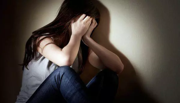在奶茶下藥,渣男「無套X出」性侵表妹! 3天後問:「來了沒?」自曝獸行...