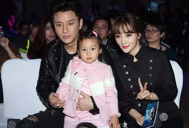 長得丑卻娶了漂亮老婆的男星,前3令人羨慕,後2已離婚
