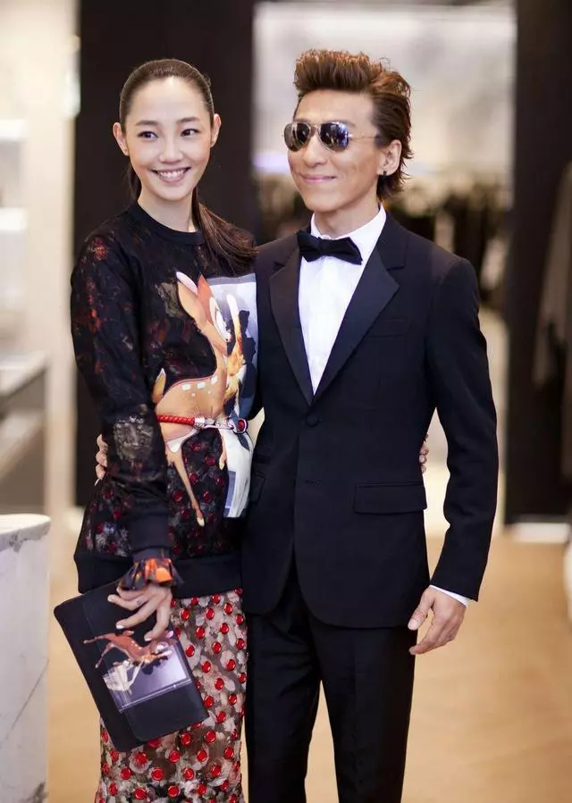 長得丑卻娶了漂亮老婆的男星,前3令人羨慕,後2已離婚